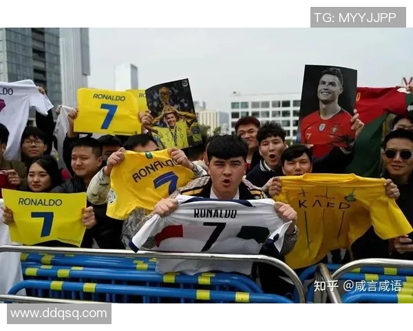 土豪请足球明星豪华晚宴视频曝光引发网友热议与羡慕