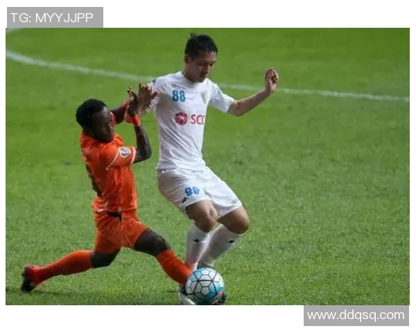 河内与塞列斯的精彩对决揭示足球战术与团队协作的完美结合 河内与塞列斯的精彩对决揭示足球战术与团队协作的完美结合